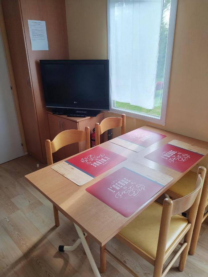Mobil-Home Coin De Paradis En Cote D'Opale Sur Terrain Prive Et Sa Caravane Hermelinghen Zewnętrze zdjęcie