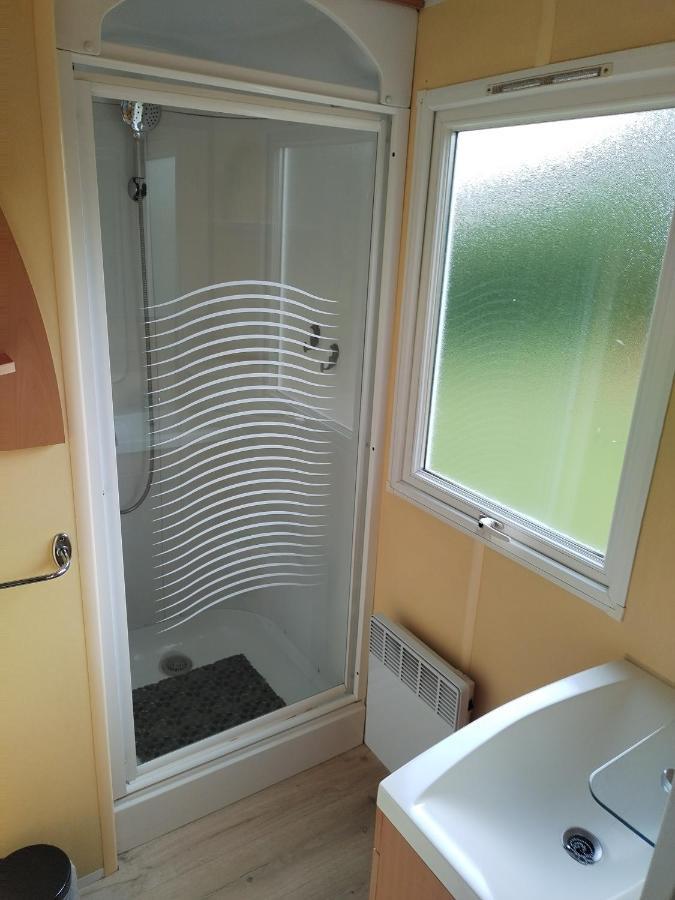 Mobil-Home Coin De Paradis En Cote D'Opale Sur Terrain Prive Et Sa Caravane Hermelinghen Zewnętrze zdjęcie
